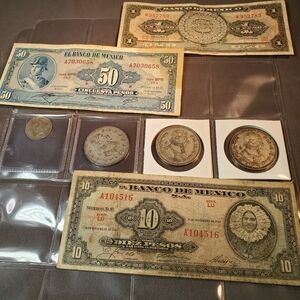 Rare Vintage Mexican Currency Collection: Silver pesos and 25c bundle